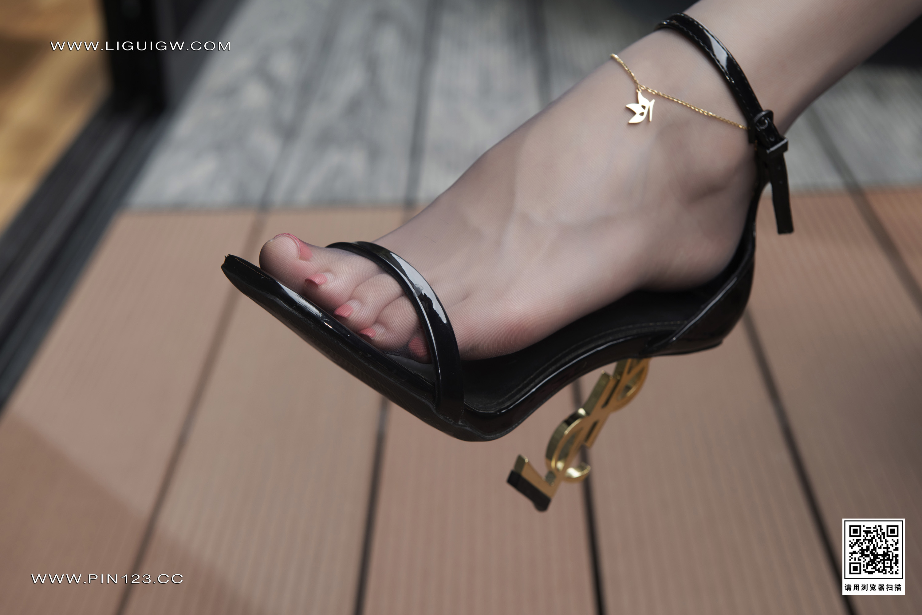 Ligui丽柜  2024.11.11 日本旅拍2 兔子